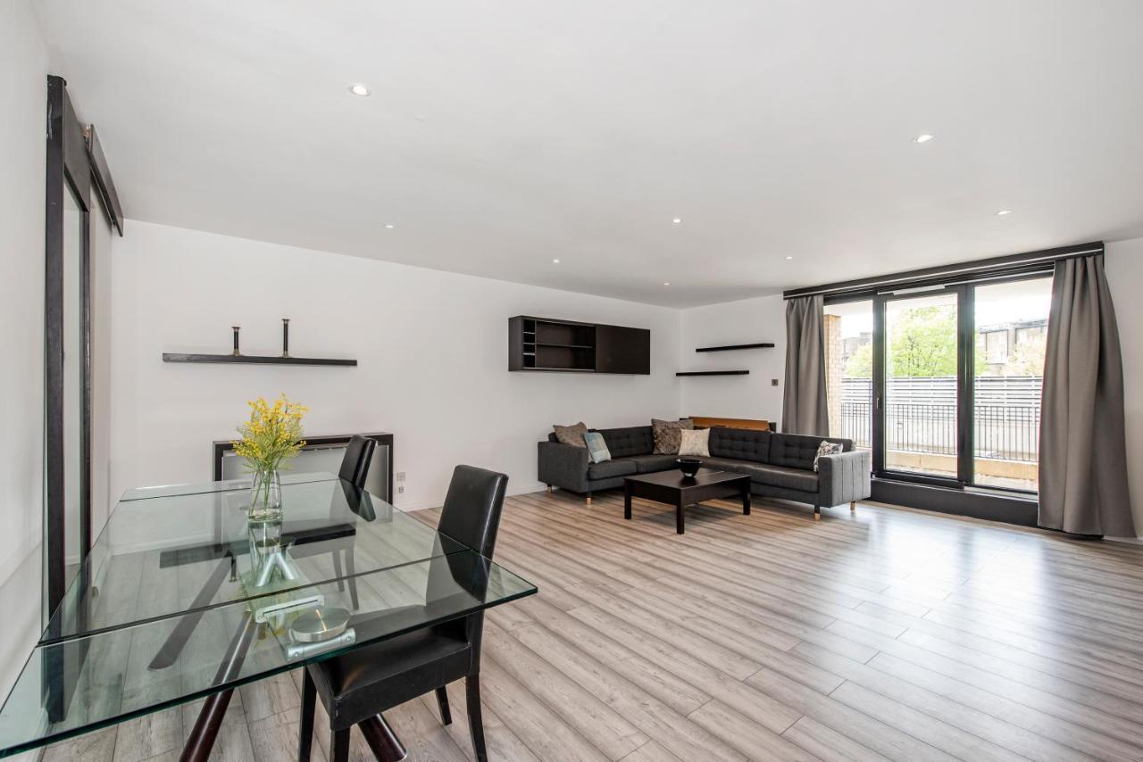 Large And Central 2 Bed London Exterior photo