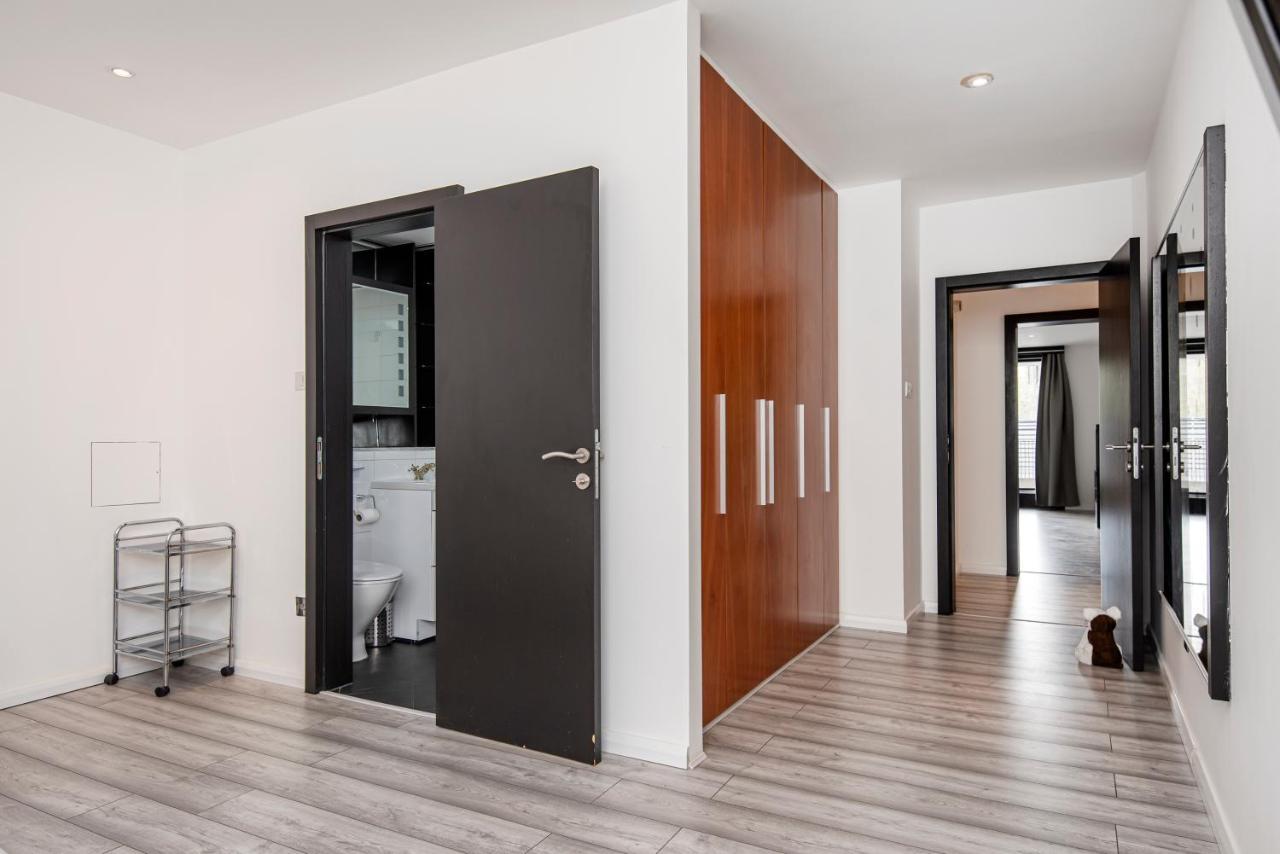 Large And Central 2 Bed London Exterior photo