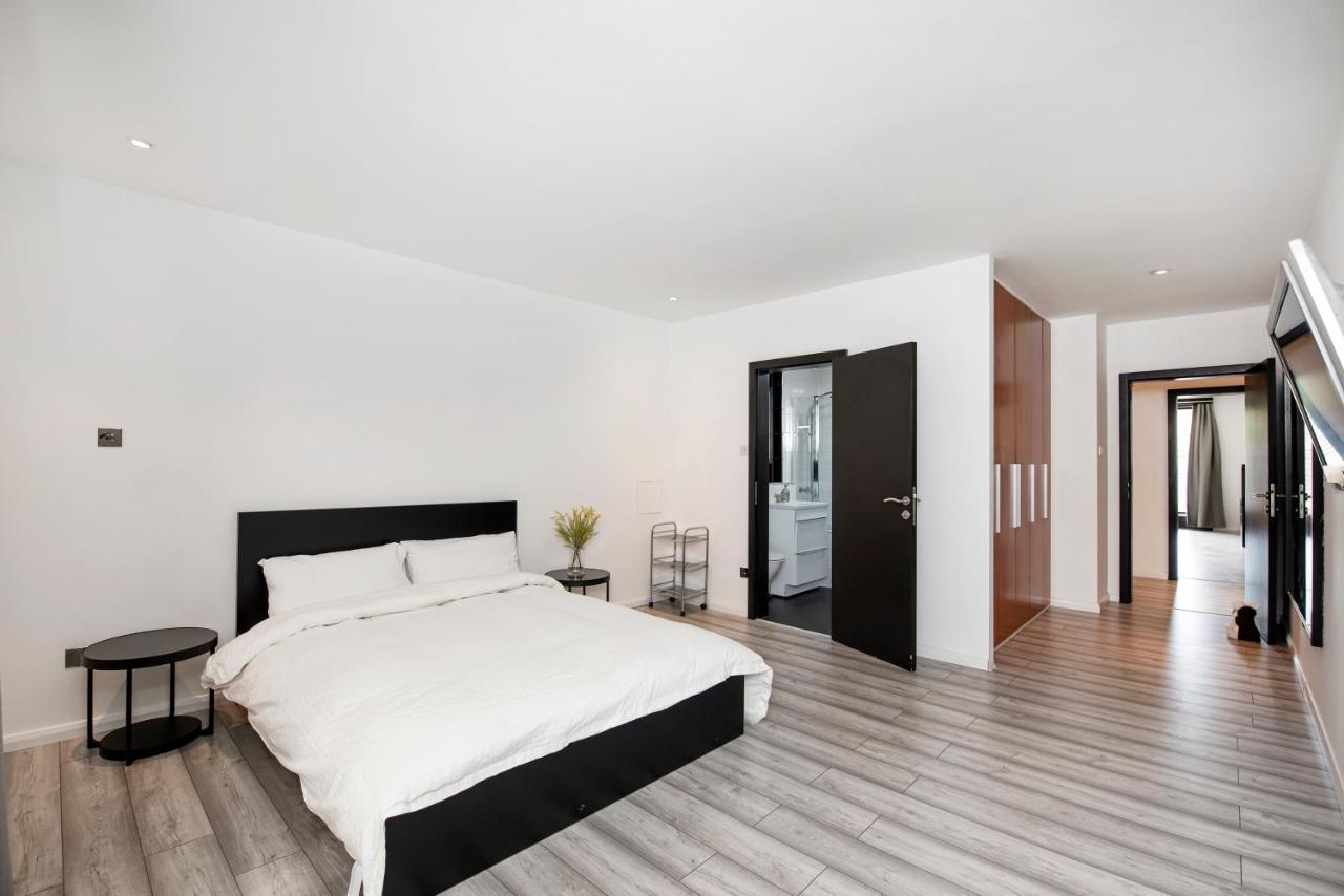 Large And Central 2 Bed London Exterior photo